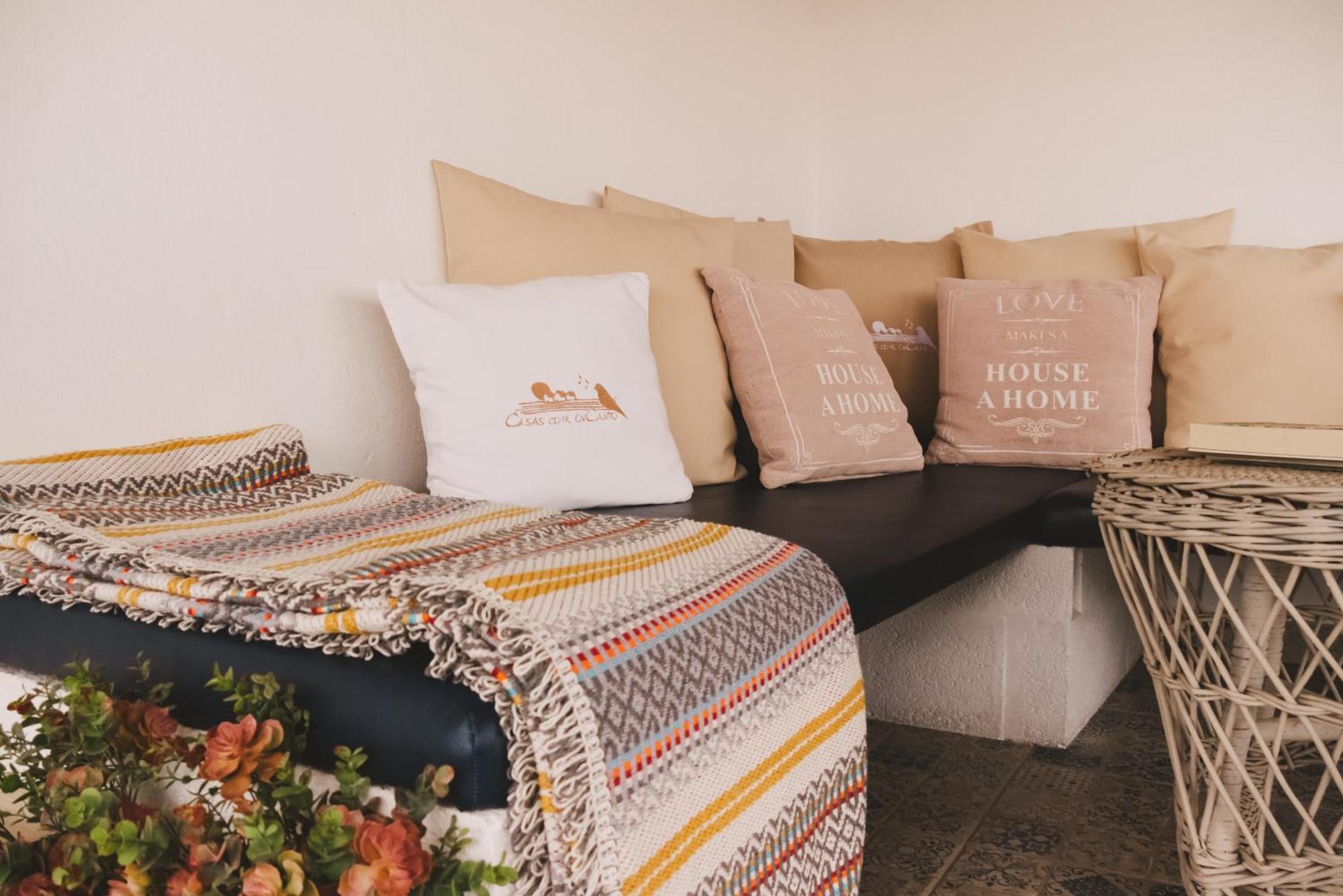 Casa Coracao Alentejano- Casas Com Encanto เรเกงกุส ดิ มอนซารัซ ภายนอก รูปภาพ